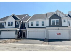 14465 103rd Pl N in Maple Grove, MN - Building Photo