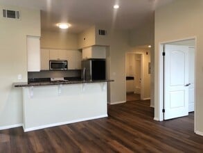2991 Loma Vista Rd in Ventura, CA - Building Photo - Building Photo