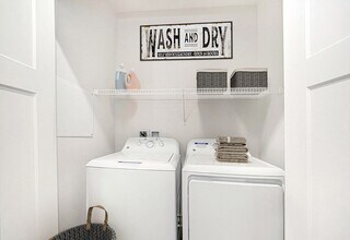 The Grove Apartment Homes in Lincoln, NE - Building Photo - Building Photo