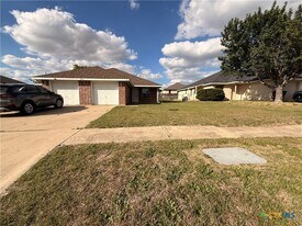 2801 Lucille Dr in Killeen, TX - Building Photo