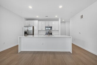 August Friendswood in Friendswood, TX - Building Photo - Building Photo