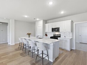 530 Chambers Wy Dr in Red Oak, TX - Building Photo - Building Photo