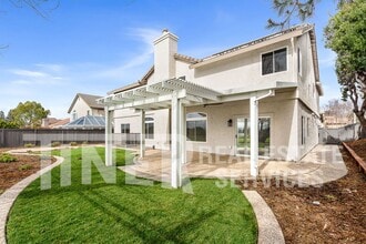 5250 Fenton Way in Roseville, CA - Building Photo - Building Photo