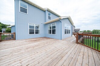 3647 Pointe Pass NW in Prior Lake, MN - Building Photo - Building Photo