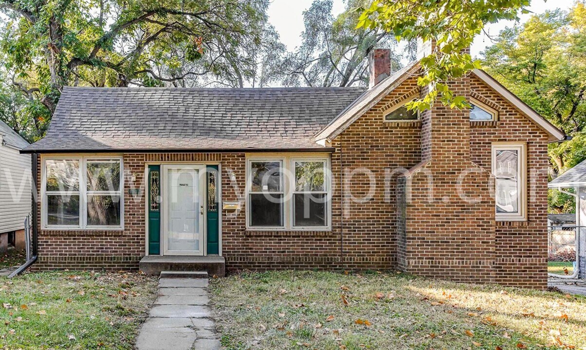 4537 Burdette St in Omaha, NE - Building Photo