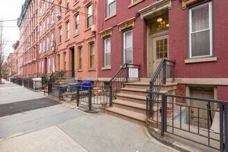 923 Garden St in Hoboken, NJ - Building Photo - Building Photo