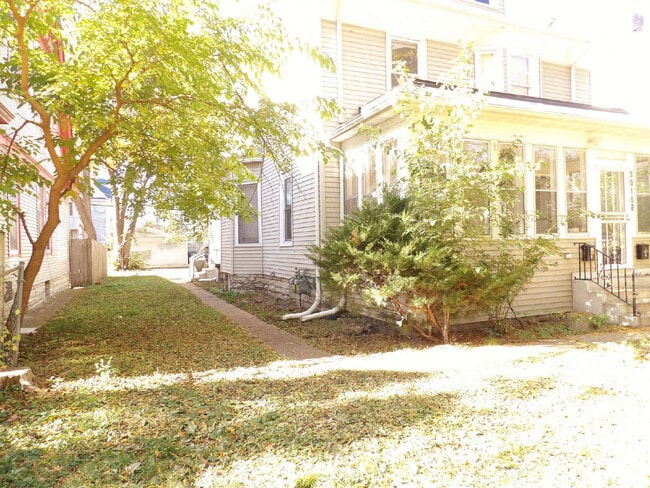 3316 3rd Ave S in Minneapolis, MN - Building Photo - Building Photo