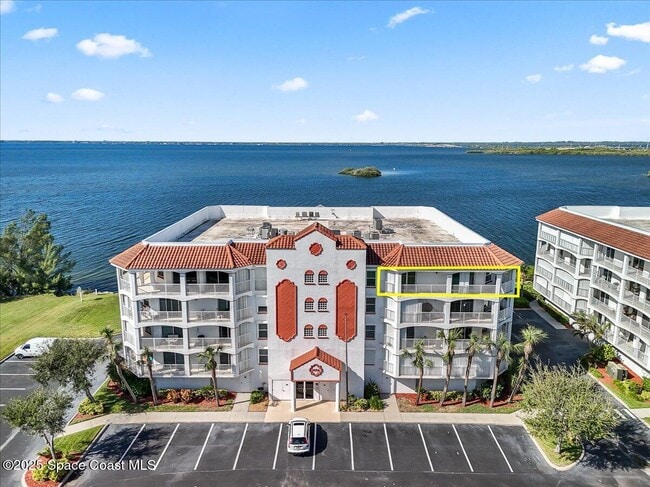 property at 8954 Puerto Del Rio Dr