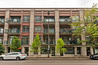 843 W Monroe St, Unit 2F in Chicago, IL - Building Photo - Building Photo