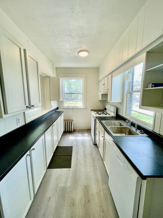 635 Jackson St in Oshkosh, WI - Building Photo - Building Photo
