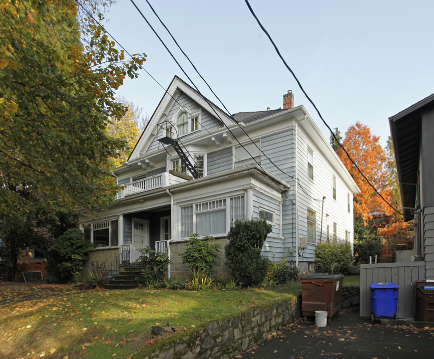 1024 SE 16th Ave in Portland, OR - Building Photo