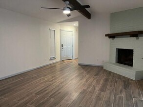 2302 Berkett Dr in Austin, TX - Building Photo - Building Photo