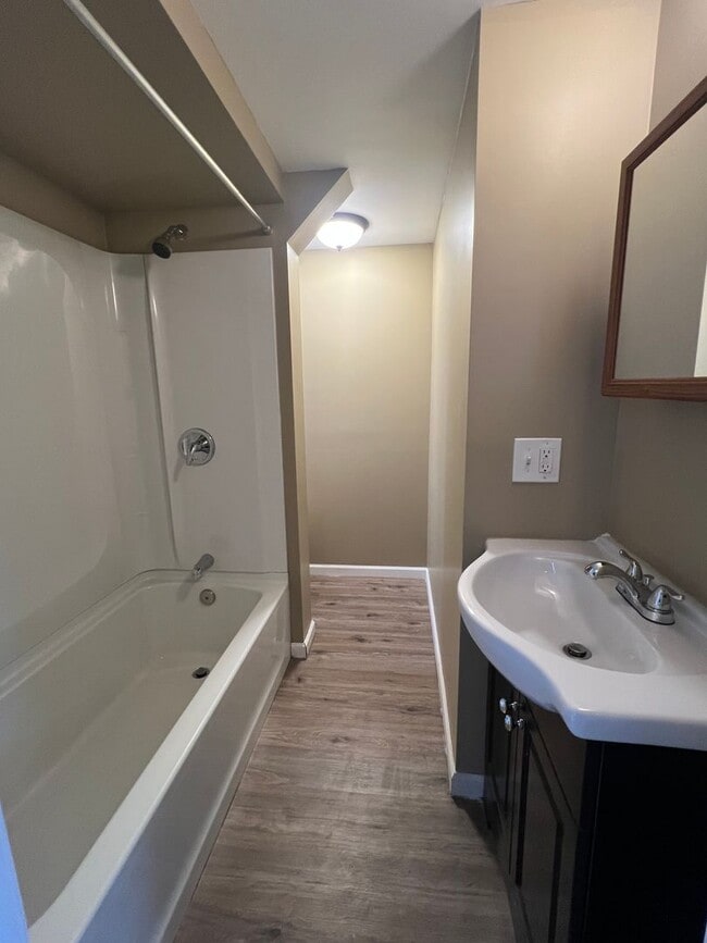 12 Oak St in Oakland, ME - Building Photo - Building Photo