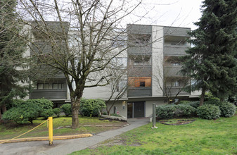 The Burnside Apartments in Surrey, BC - Building Photo - Building Photo