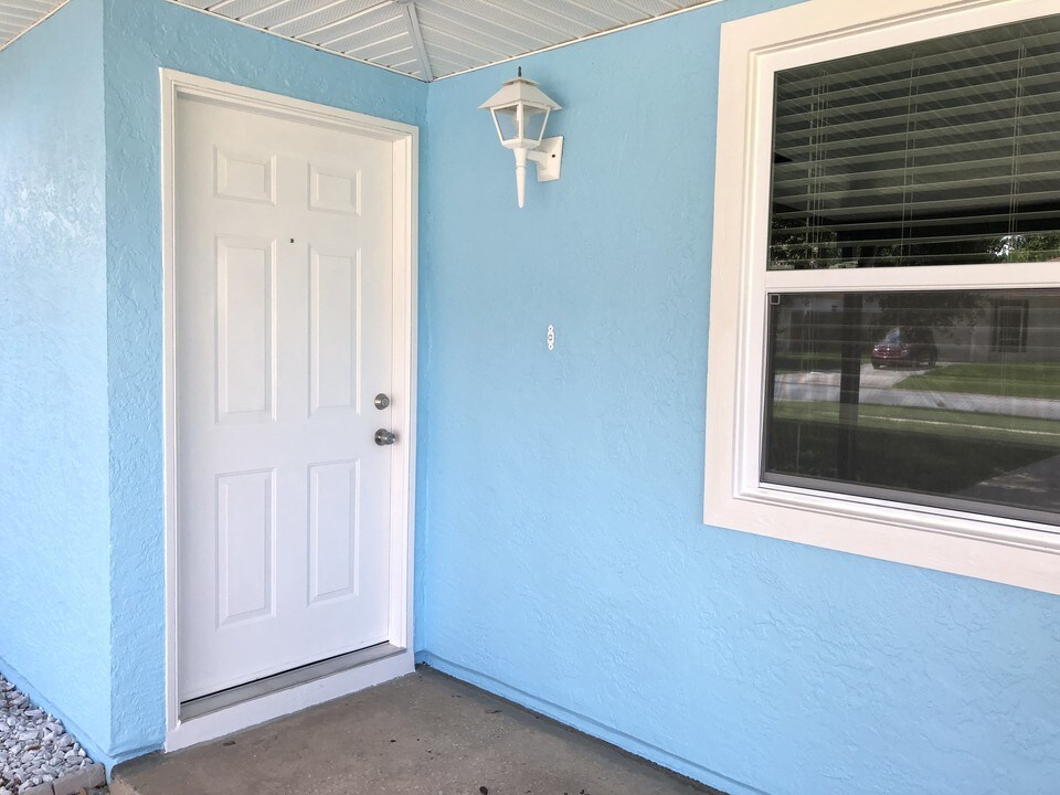 834 Faull Dr in Rockledge, FL - Building Photo