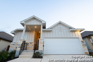 1516 SPECHTS in New Braunfels, TX - Building Photo - Building Photo