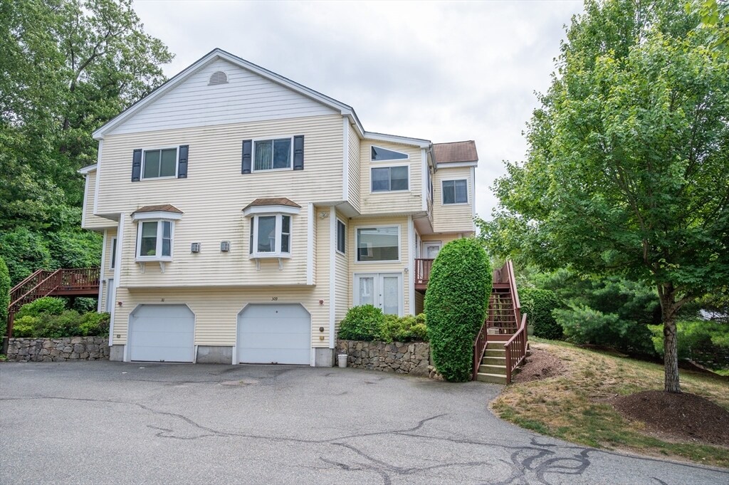 309 America Blvd in Ashland, MA - Building Photo