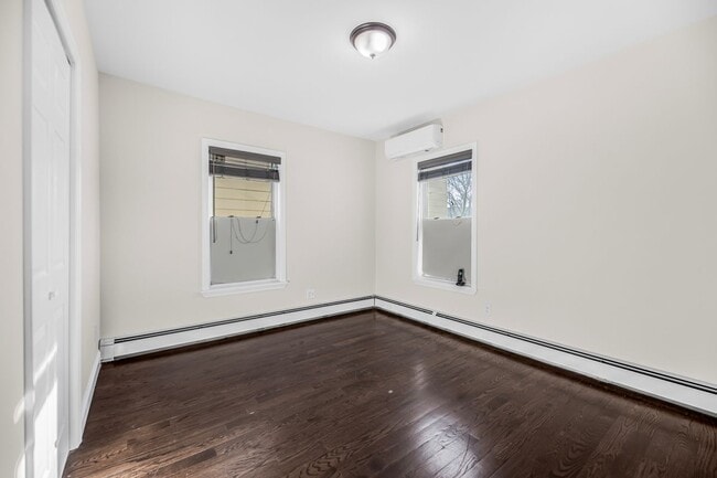 1837 Wallace Ave in Bronx, NY - Foto de edificio - Building Photo