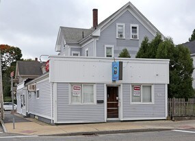 222 Centre St in Middleboro, MA - Building Photo