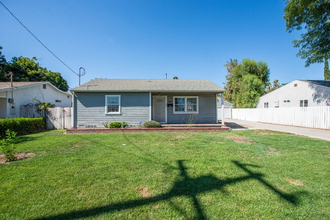 property at 18627 Keswick St