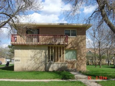 402 Butler St in Jackson, MN - Building Photo