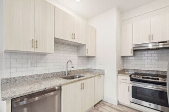 Folger's  Landing in Dover, NH - Building Photo - Interior Photo