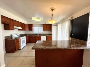 1515 Alabama St in Huntington Beach, CA - Building Photo - Building Photo