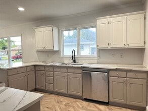 2504 20th Ave N in Fort Dodge, IA - Building Photo - Building Photo