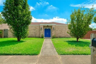 10919 Villa Lea Ln in Houston, TX - Building Photo