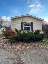 243 W 5th Ave N in Columbus, MT - Building Photo