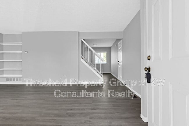 2522-2524 Weyburn Rd in Columbus, OH - Building Photo - Building Photo