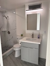 750 Amana St in Honolulu, HI - Building Photo - Building Photo