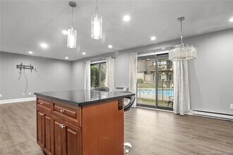 255 Strawberry Hill Ave in Stamford, CT - Building Photo - Building Photo