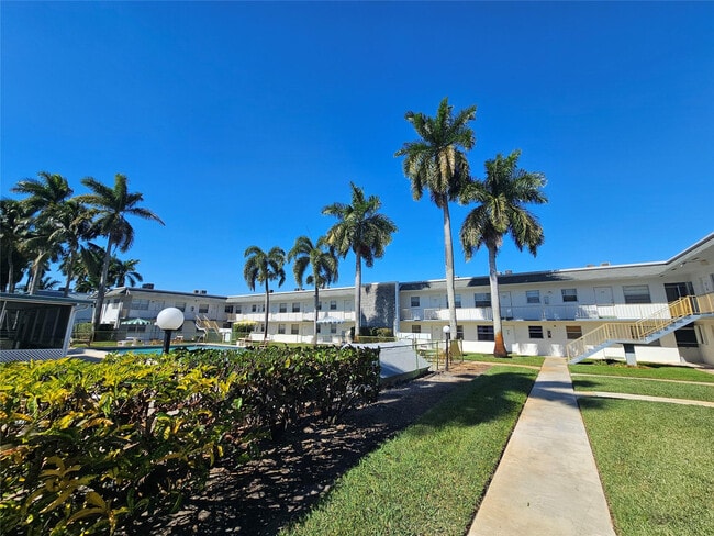 6201 SW 37th St in Davie, FL - Foto de edificio - Building Photo