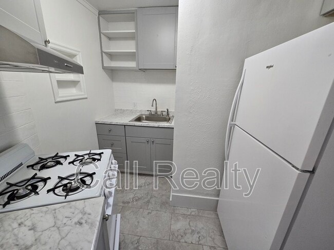 property at 1425 W 6th Ave