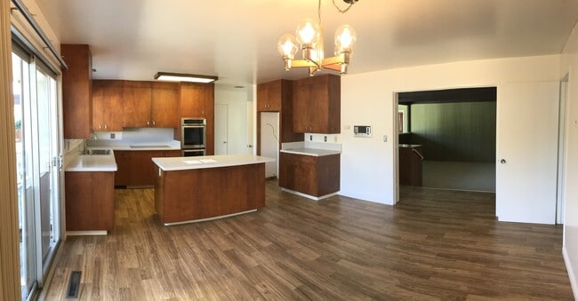 567 Ronda Dr in Santa Barbara, CA - Building Photo - Building Photo