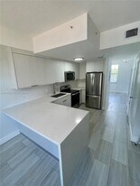 77 E 4th St in Hialeah, FL - Building Photo