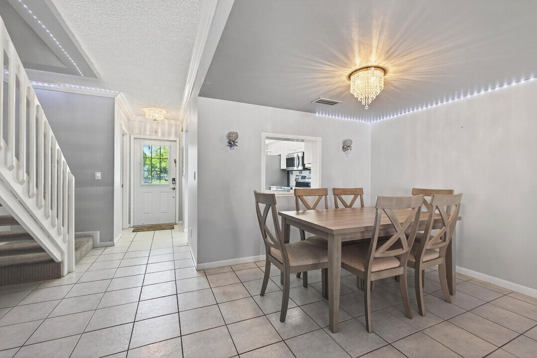 3708 Savoy Ln in West Palm Beach, FL - Building Photo