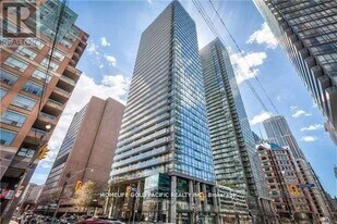 37 Grosvenor St in Toronto, ON - Building Photo