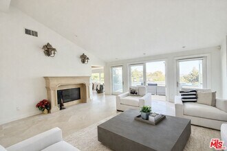 1148 Las Pulgas Rd in Los Angeles, CA - Building Photo - Building Photo