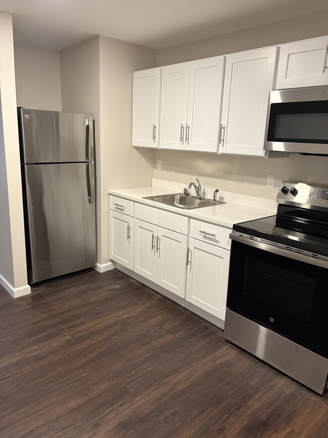 386 10th St, Unit Floor 1 or Floor 2
