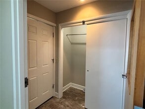 1289 Creek St in Webster, NY - Building Photo - Building Photo