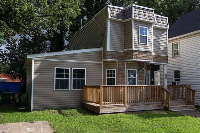 property at 1242 26th St