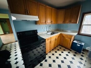 30 Danforth Ave in Pittsfield, MA - Building Photo - Building Photo