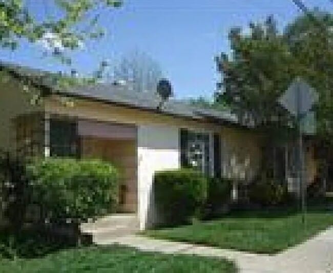 property at 2305 39th St