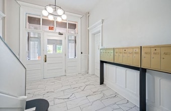 945 Dana Ave in Cincinnati, OH - Building Photo - Building Photo