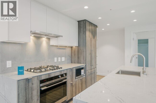 505 Nelson St in Coquitlam, BC - Building Photo - Building Photo