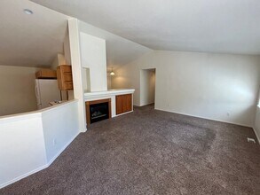 61396 Rock Bluff Ln in Bend, OR - Building Photo - Building Photo