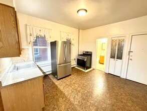 226 Avenue B in Bayonne, NJ - Building Photo - Building Photo