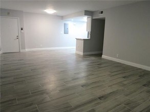12 NE 19th Ct-Unit -1E in Wilton Manors, FL - Building Photo - Building Photo